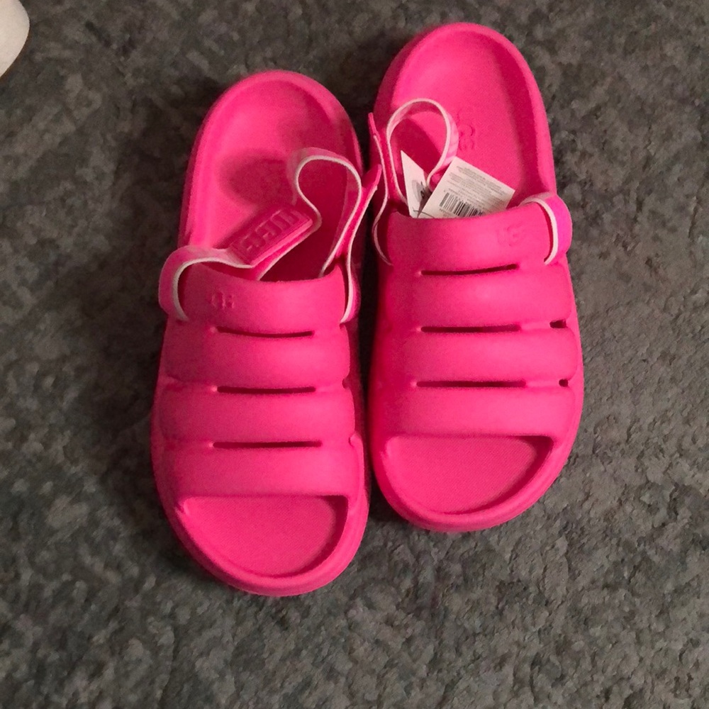 UGG Women’s Sport Yeah Sandal